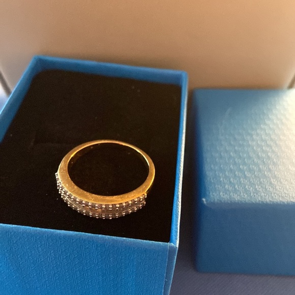 Ring - Picture 2 of 2